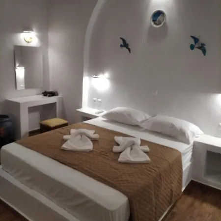 Atsahia House At Sifnos Chrisopigi (Sifnos)